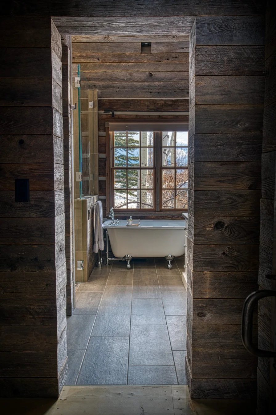 Craft Clawfoot Tub Framed View